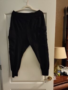 HALARA Black Women's Track Joggers with Side Pockets